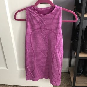 Lululemon top